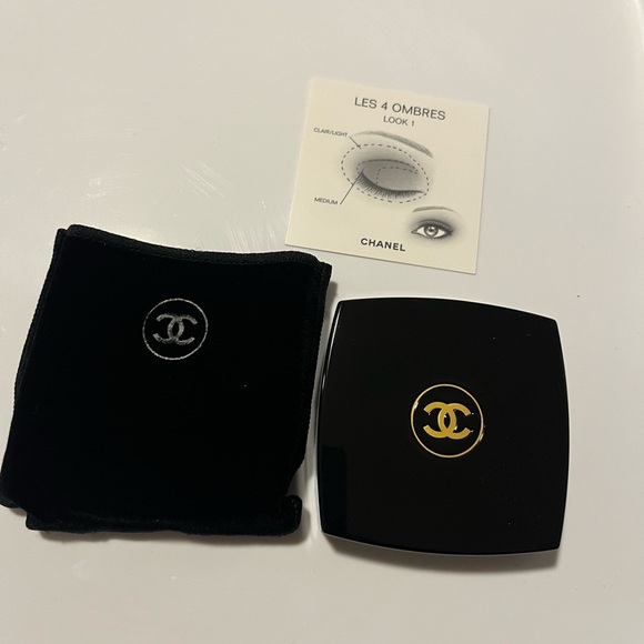 Chanel eyeshadow - Picture 2 of 4